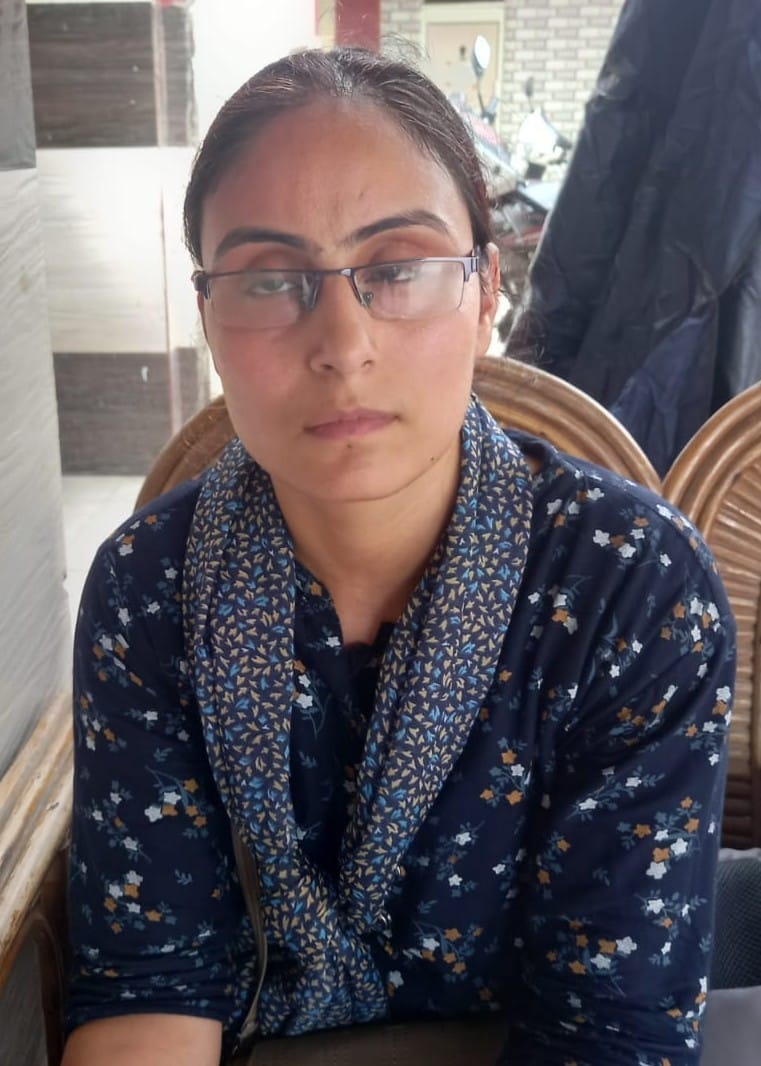 अंबाला छावनी के फारुखा खालसा स्कूल में बनाए गए परीक्षा केंद्र से बाहर निकलते परीक्षार्थी। संवाद अंबाला छावनी के फारुखा खालसा स्कूल में बनाए गए परीक्षा केंद्र से बाहर निकलते परीक्षार्थी। संवाद