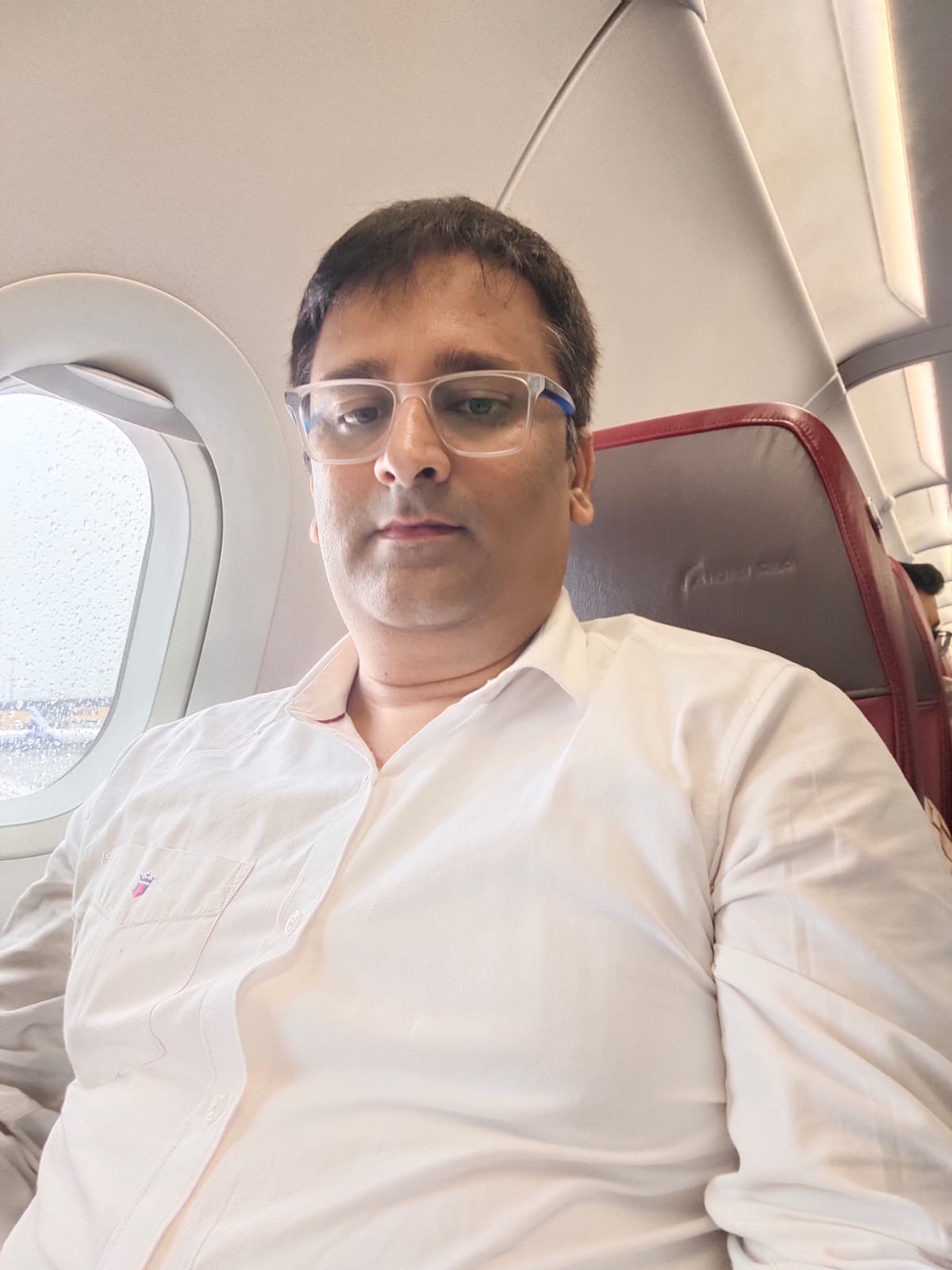 ग्रेनो वेस्ट स्थित श्री राधा स्काई गार्डन सोसाइटी के सामने बने नाले के ऊपर लकड़ी का तख्ता लगाकर ग्रेनो वेस्ट स्थित श्री राधा स्काई गार्डन सोसाइटी के सामने बने नाले के ऊपर लकड़ी का तख्ता लगाकर