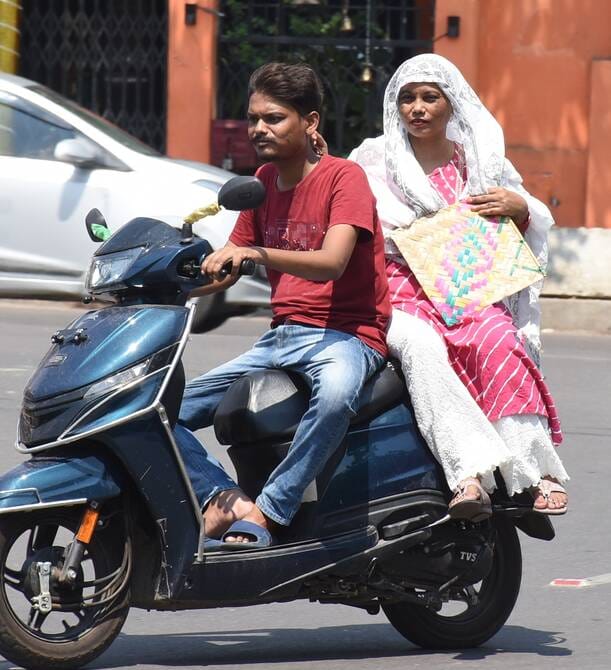 लखनऊ में दिन में रही गर्मी, शाम को हुई जोरदार बारिश।