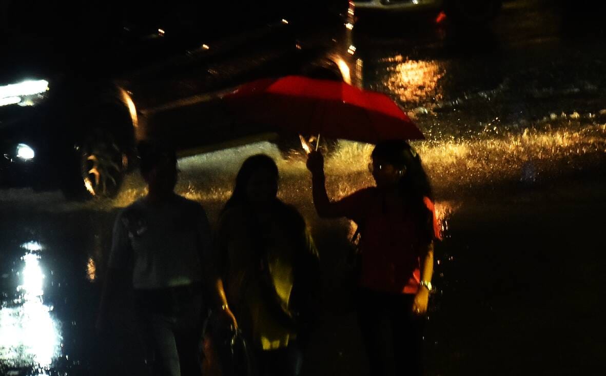 लखनऊ में दिन में रही गर्मी, शाम को हुई जोरदार बारिश।