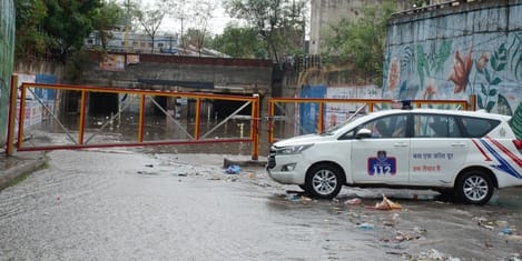 ओल्ड फरीदाबाद रेलवे अंडरपास में भरा बारिश का पानी ।संवाद