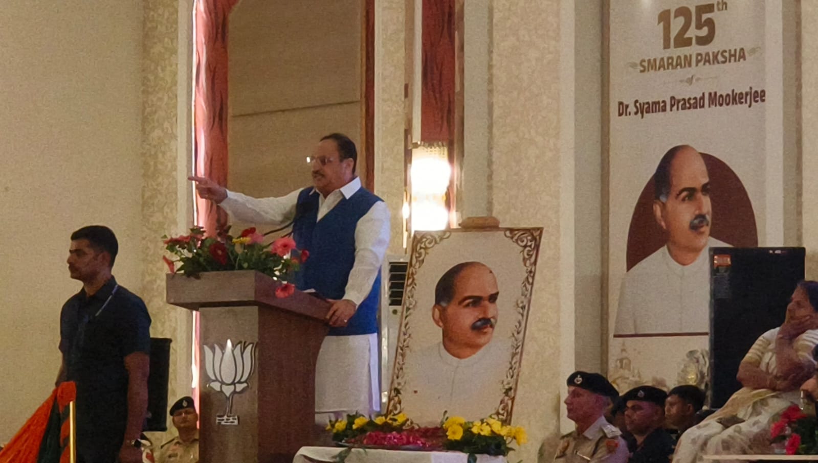 अंबाला सिटी स्थित रिजॉर्ट में कार्यक्रम के दौरान मंचासीन सीएम, प्रदेश अध्यक्ष व अन्य। संवाद