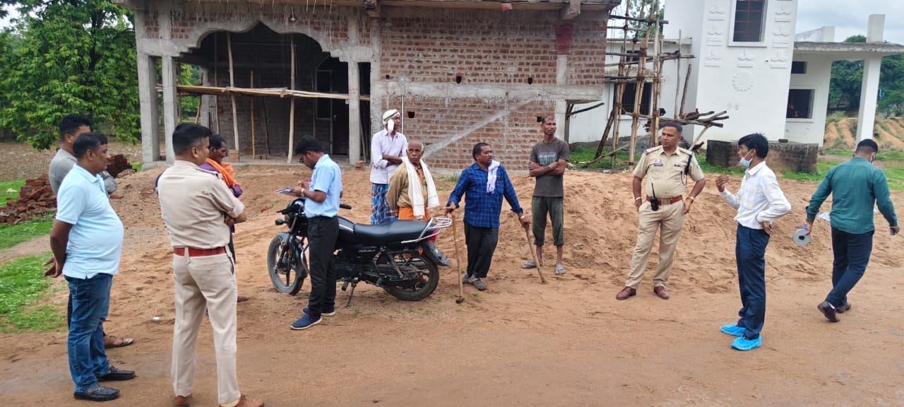 घटना के बाद मौके पर पहुँची पुलिस