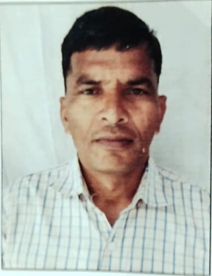 हाथ जोड़कर आरोपियों की गिरफ्तारी की मांग करते मृतक गुरमेल सिंह के परिजन। संवाद