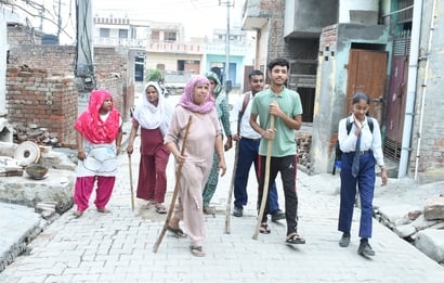 02-बंदर पकड़ने की मांग लेकर लघु सचिवालय पहुंचे बोहर निवासी। संवाद 02-बंदर पकड़ने की मांग लेकर लघु सचिवालय पहुंचे बोहर निवासी। संवाद