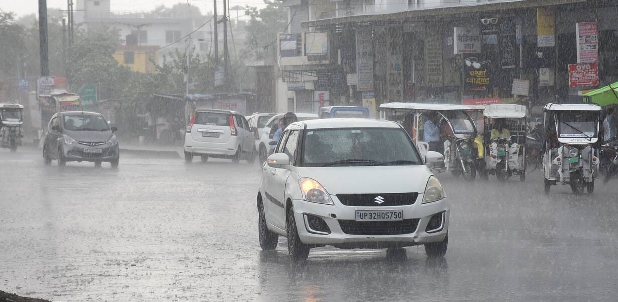 राजधानी में मंगलवार को कई इलाकों में बारिश हुई। राजधानी में मंगलवार को कई इलाकों में बारिश हुई।