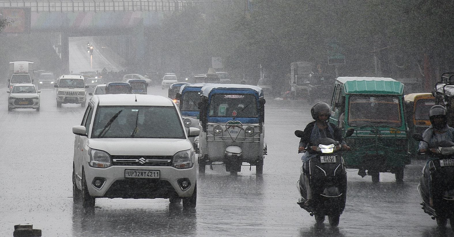 राजधानी में मंगलवार को कई इलाकों में बारिश हुई। राजधानी में मंगलवार को कई इलाकों में बारिश हुई।