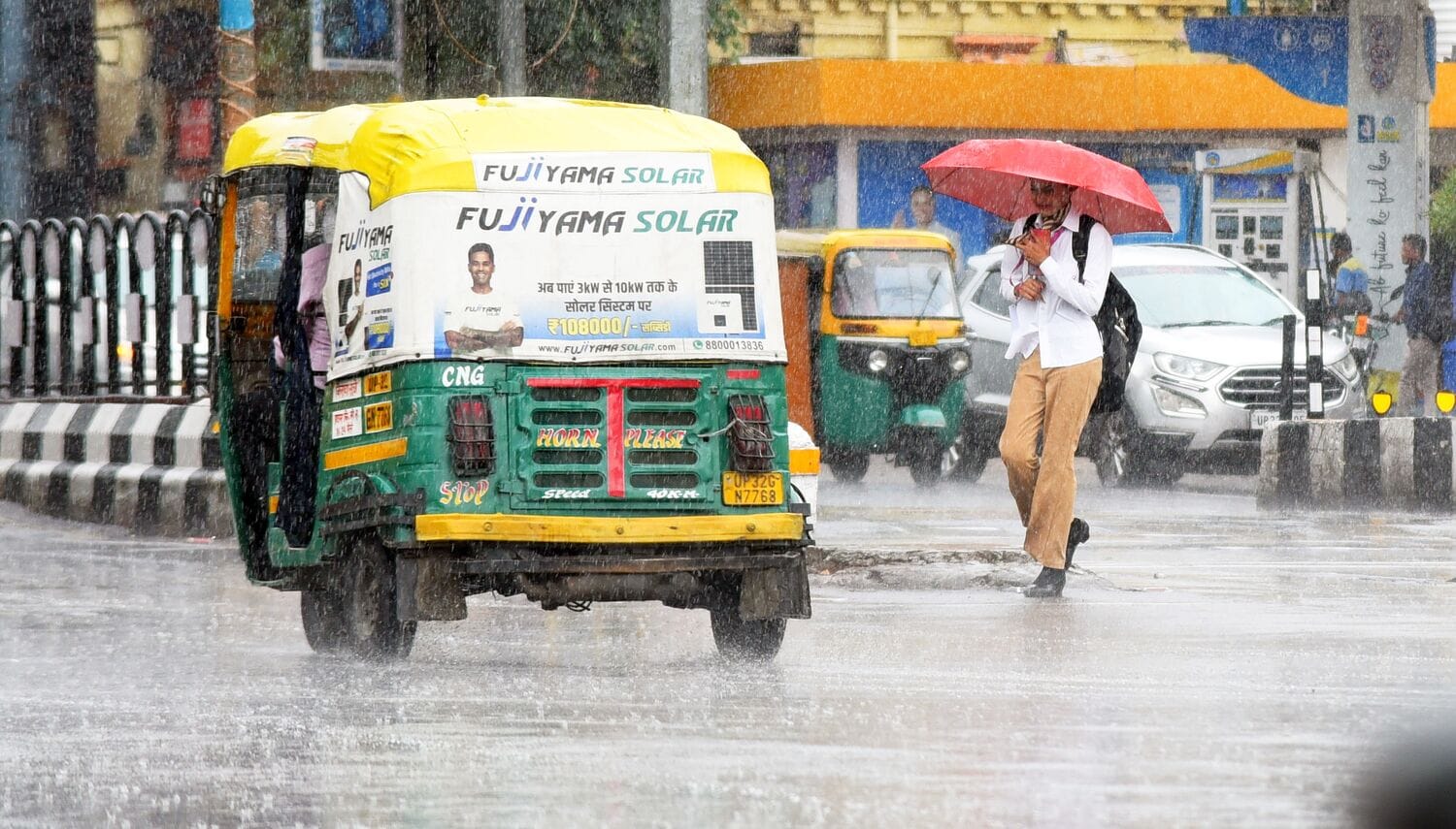 राजधानी में मंगलवार को कई इलाकों में बारिश हुई। राजधानी में मंगलवार को कई इलाकों में बारिश हुई।