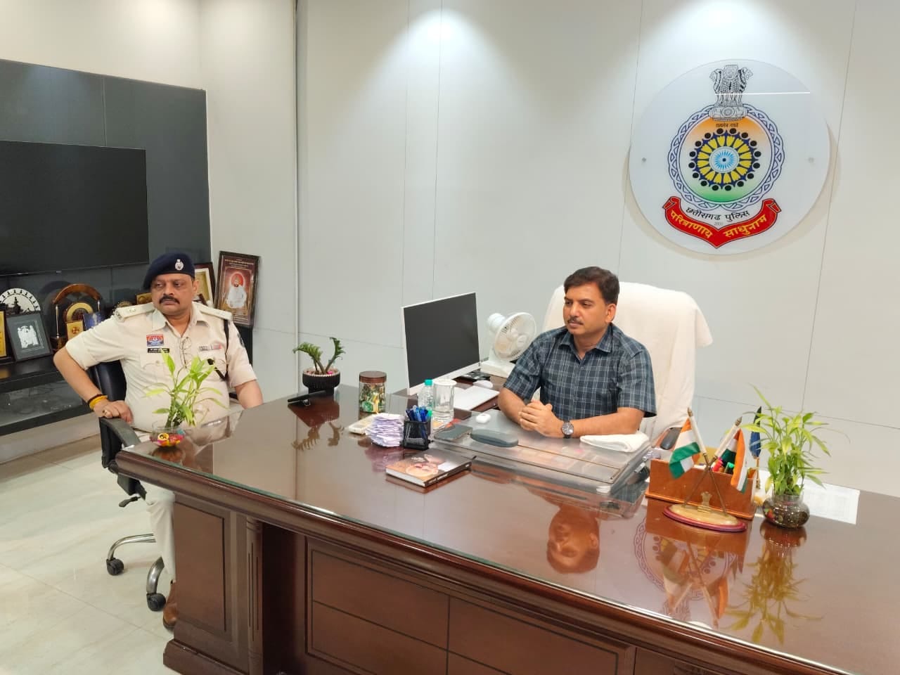 बेमेतरा एसपी ऑफिस में बैठक आयोजित की गई थी बेमेतरा एसपी ऑफिस में बैठक आयोजित की गई थी