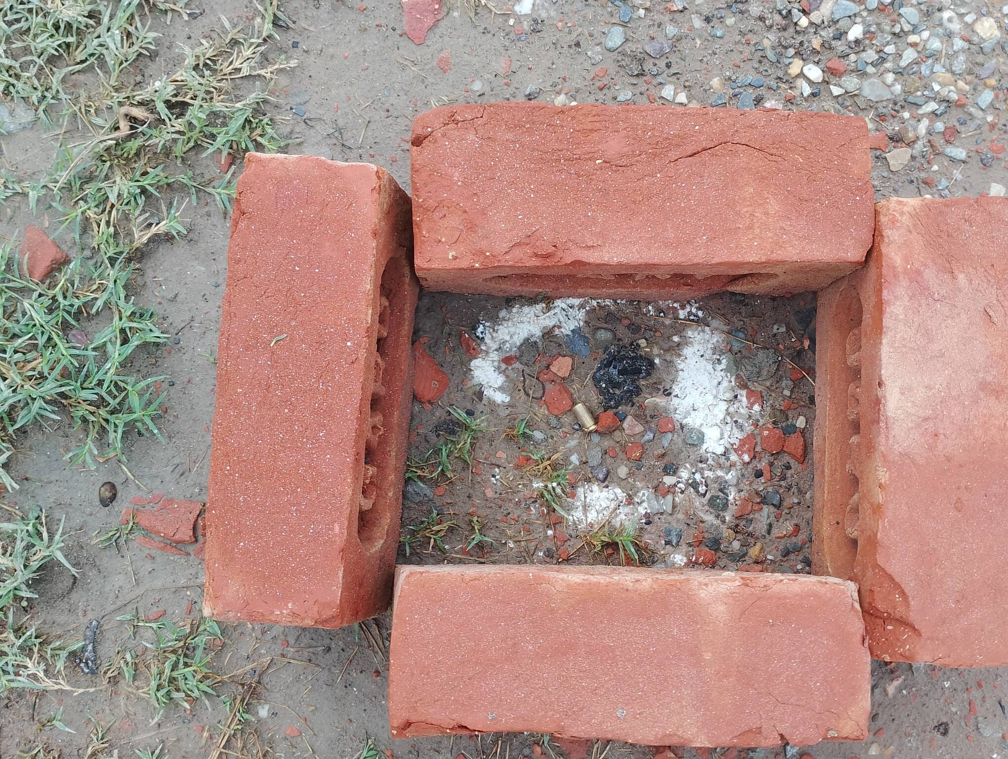 घटनास्थल पर पड़ी गोली। संवाद घटनास्थल पर पड़ी गोली। संवाद