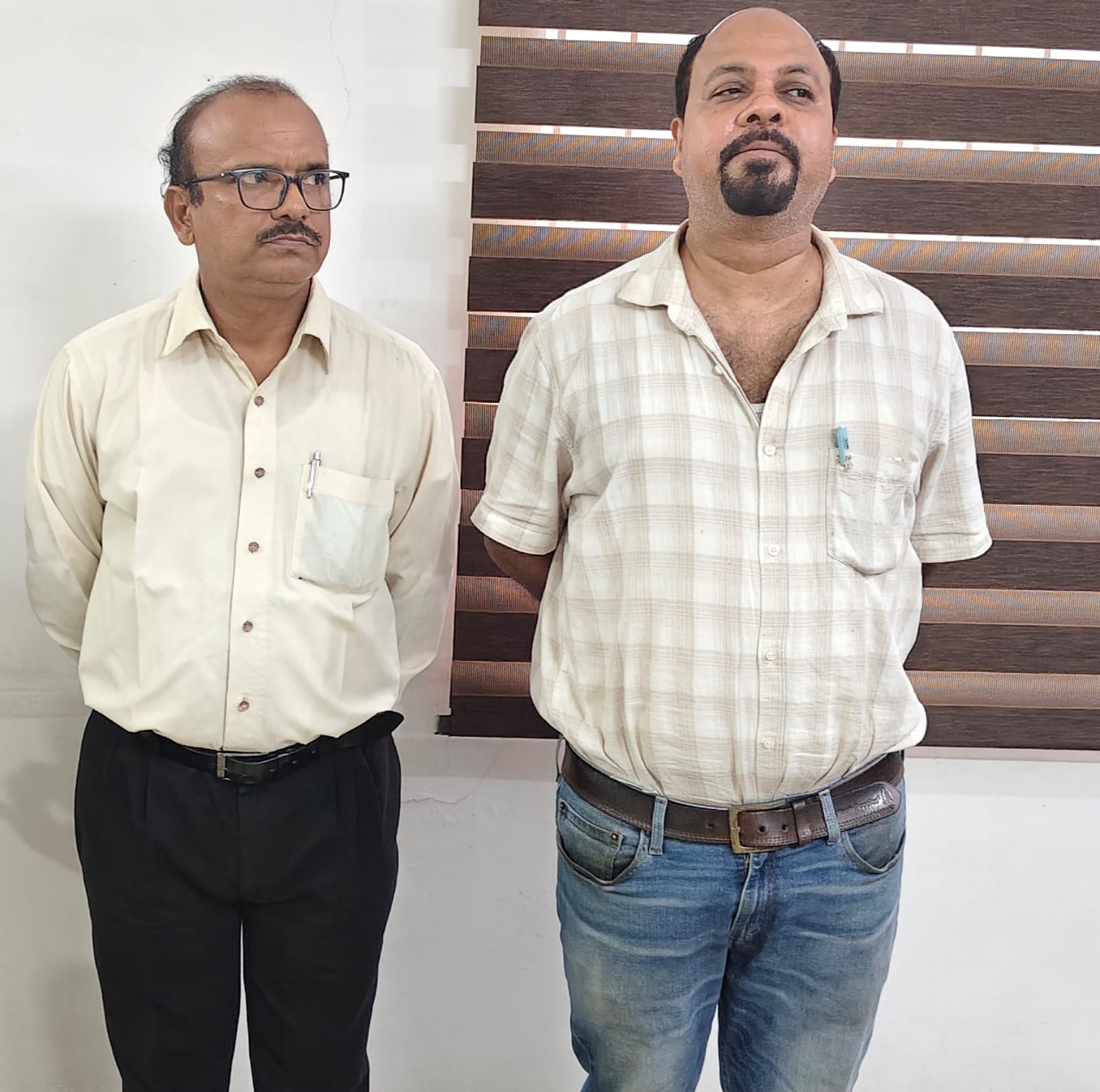 स्क्रैप चोरी के मामले में बीएसपी के दो अधिकारी गिरफ्तार। स्क्रैप चोरी के मामले में बीएसपी के दो अधिकारी गिरफ्तार।