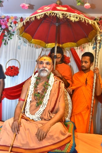 शंकराचार्य स्वामी अविमुक्तेश्वरानंद सरस्वती से मिले अखिलेश शंकराचार्य स्वामी अविमुक्तेश्वरानंद सरस्वती से मिले अखिलेश