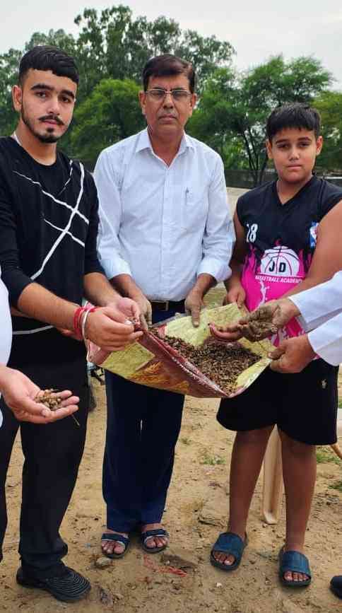 37-डॉ. अनिता रानी सहरावत, वरिष्ठ प्राध्यापक एवं विभागाध्यक्ष, वनस्पति विज्ञान विभाग, महर्षि दया 37-डॉ. अनिता रानी सहरावत, वरिष्ठ प्राध्यापक एवं विभागाध्यक्ष, वनस्पति विज्ञान विभाग, महर्षि दया