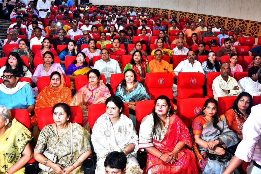 ब्रज-रस की अमृत वर्षा से सराबोर हुई राजधानी ब्रज-रस की अमृत वर्षा से सराबोर हुई राजधानी