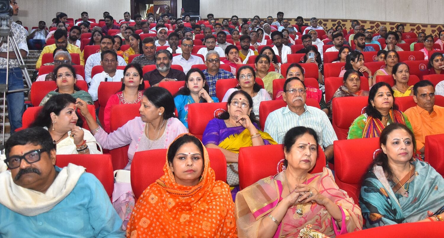ब्रज-रस की अमृत वर्षा से सराबोर हुई राजधानी ब्रज-रस की अमृत वर्षा से सराबोर हुई राजधानी