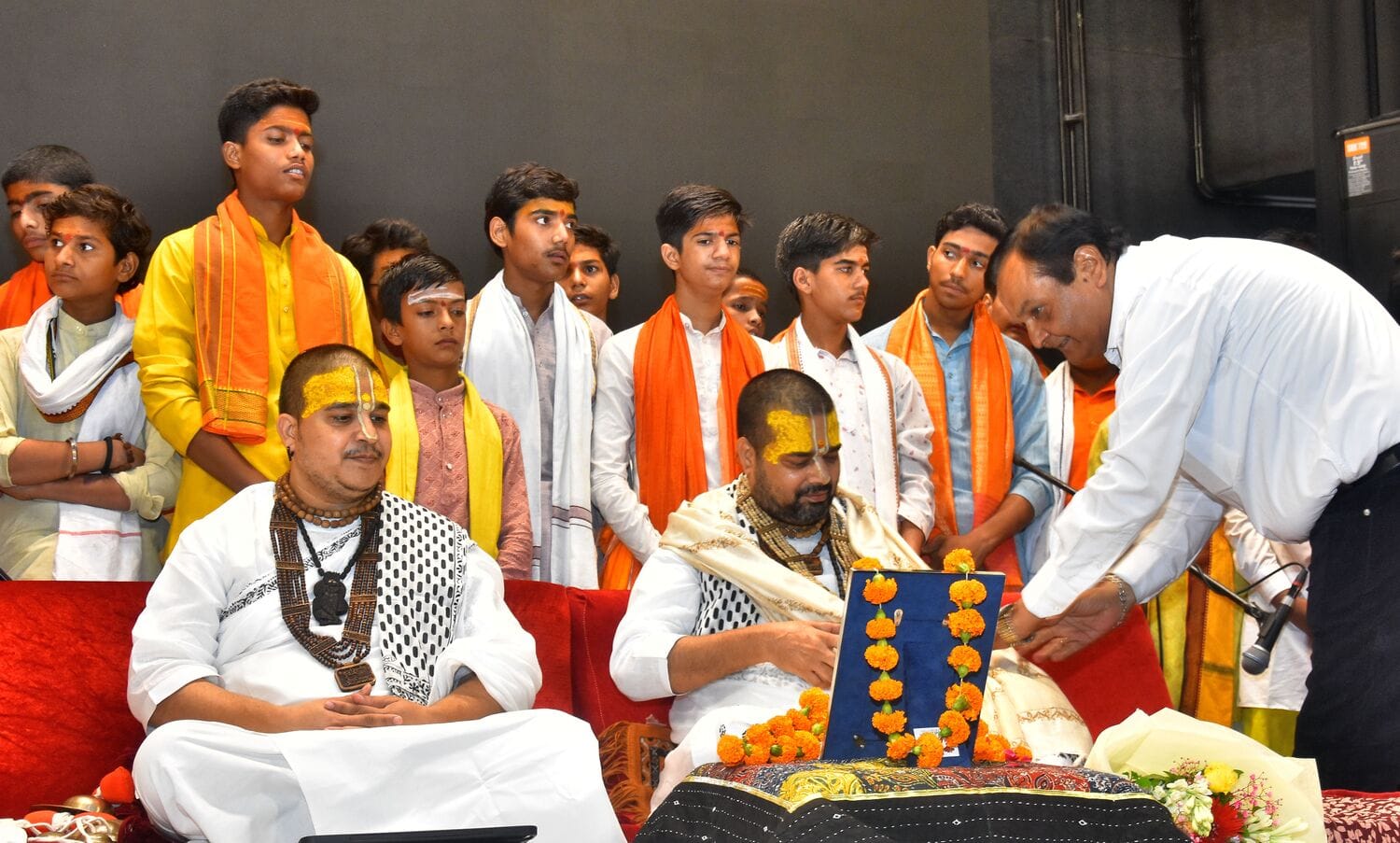 ब्रज-रस की अमृत वर्षा से सराबोर हुई राजधानी ब्रज-रस की अमृत वर्षा से सराबोर हुई राजधानी