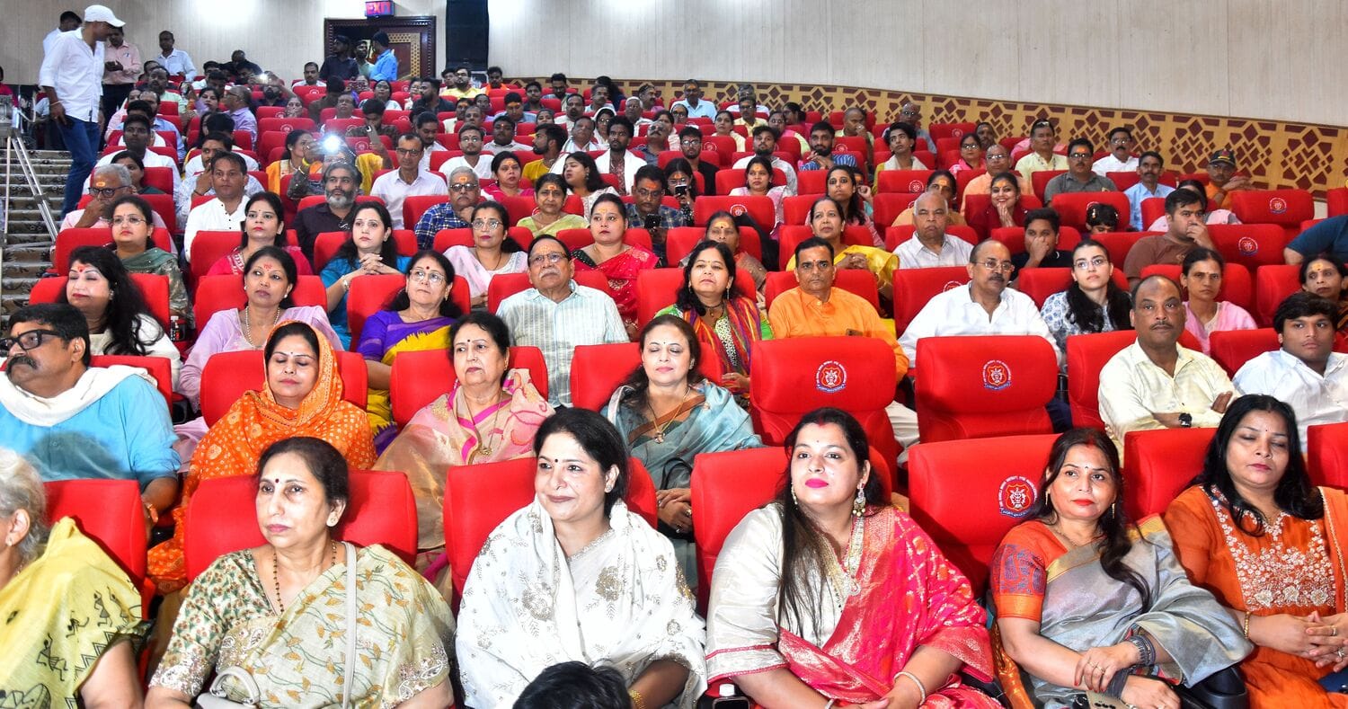 ब्रज-रस की अमृत वर्षा से सराबोर हुई राजधानी ब्रज-रस की अमृत वर्षा से सराबोर हुई राजधानी