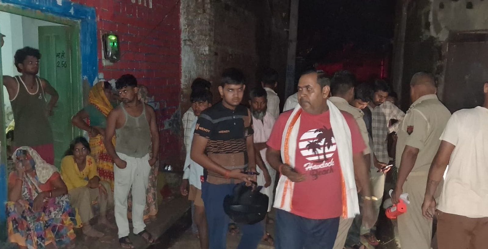 घटना के बाद मौके पर पहुंची पुलिस