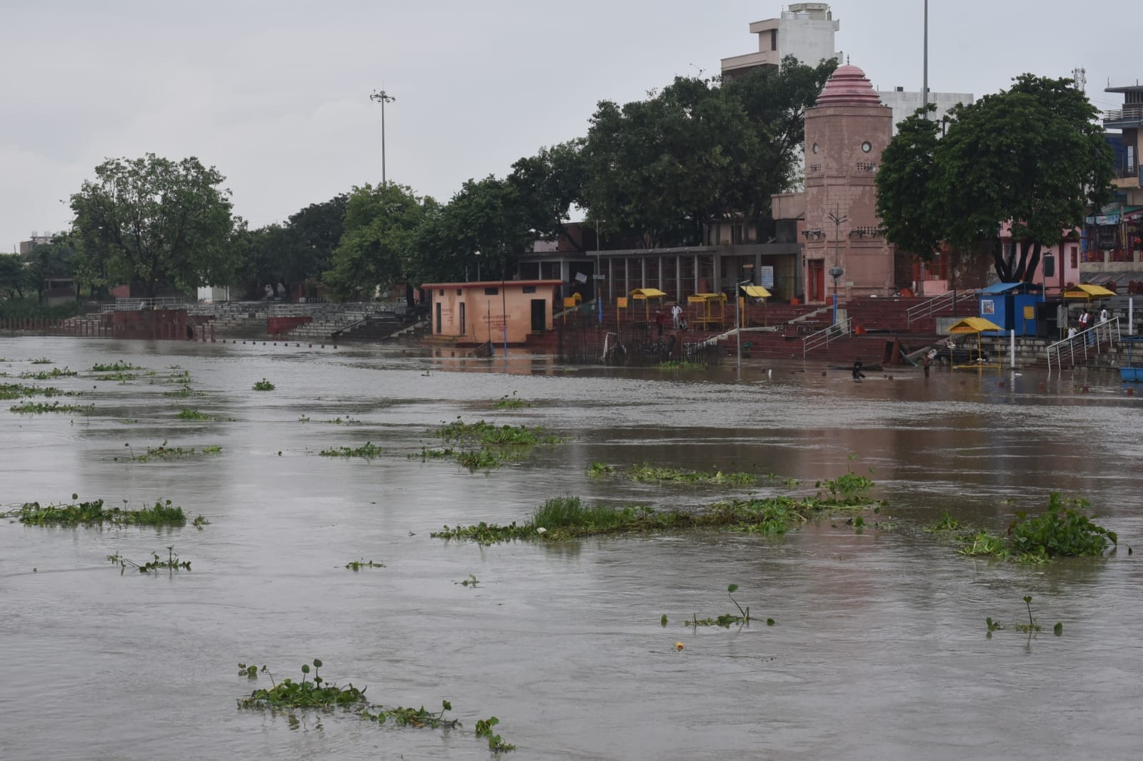 खतौली में बुआड़ा मार्ग अंडरपास में हुआ जलभराव। संवाद