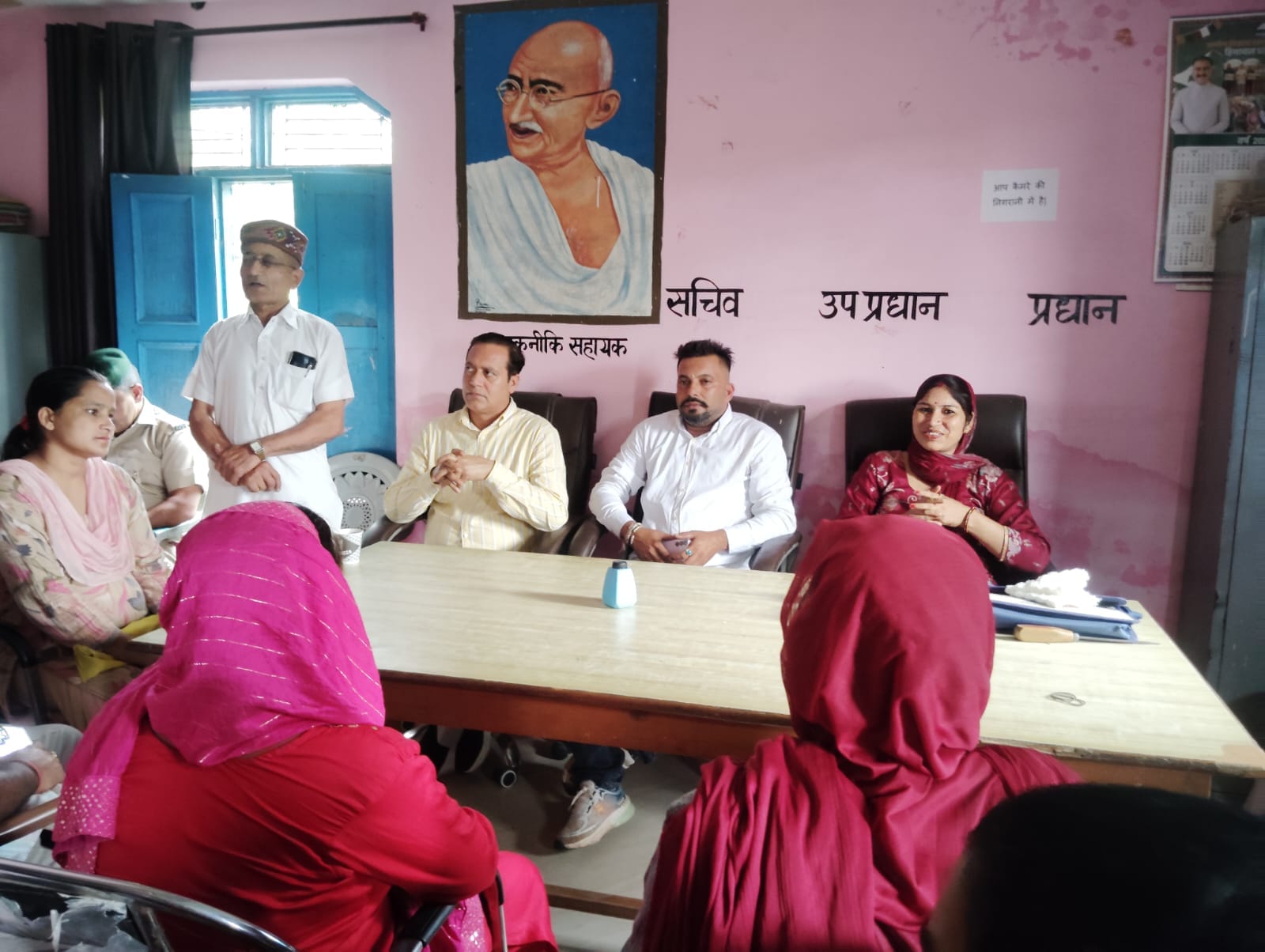 साई पंचायत की बैठक में भाग लेते हुए ग्रामीण- संवाद साई पंचायत की बैठक में भाग लेते हुए ग्रामीण- संवाद