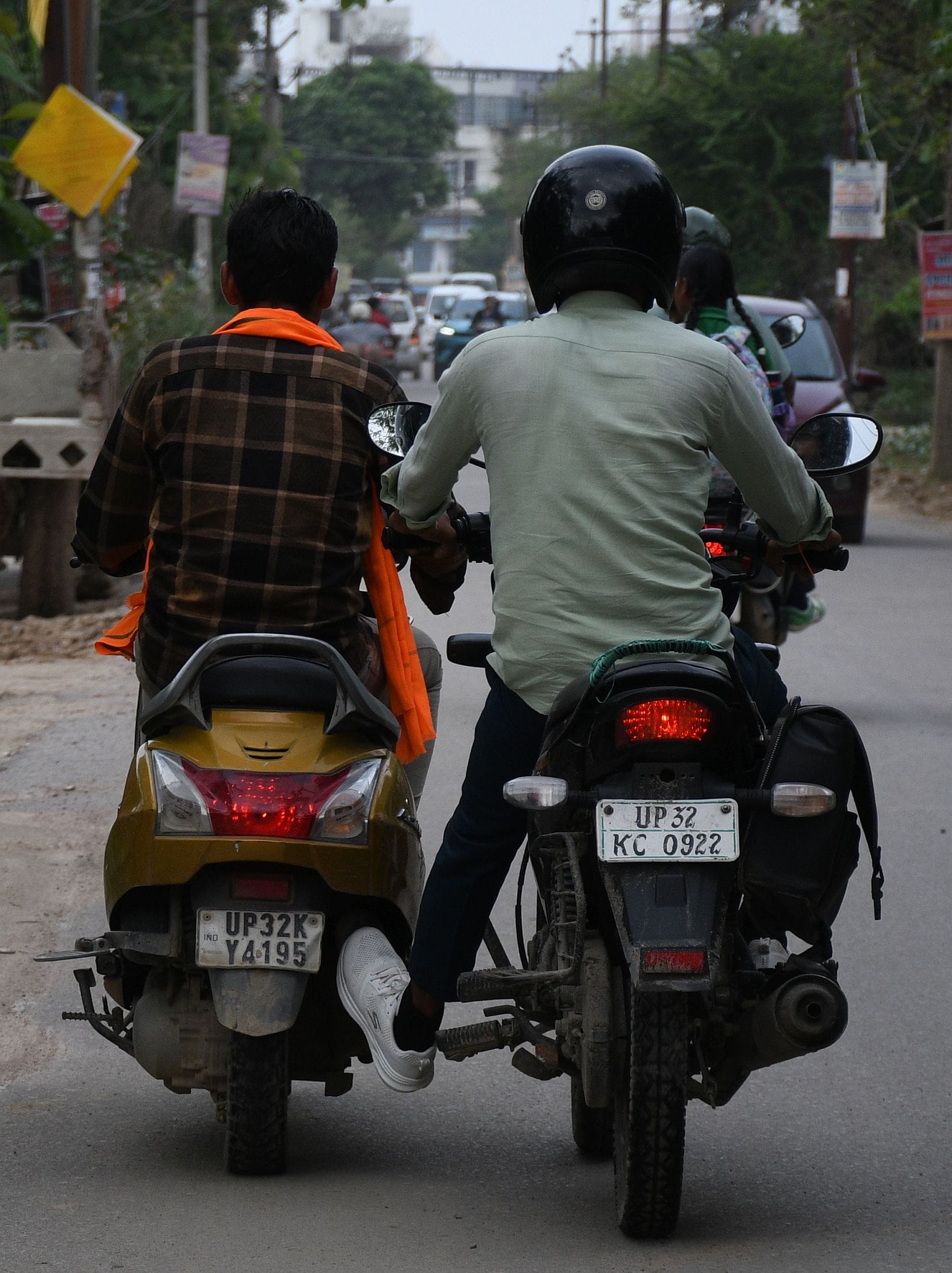 ई-20 पेट्रोल से गाड़ियों के खराब होने का किया जा रहा दावा।