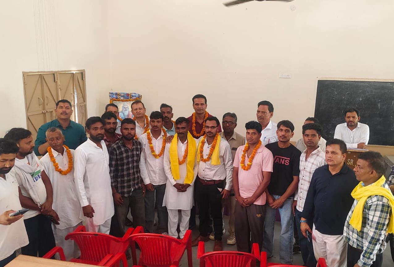 राजौंद में आयोजित कश्यप महापंचायत हरियाणा के कार्यक्रम में उपस्थित पदाधिकारी एवं समाज के लोग