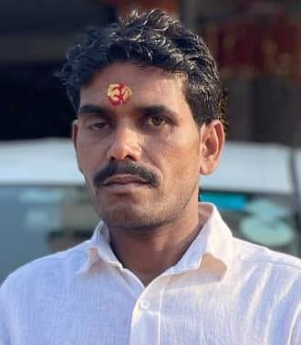 चहनियां के सुरतापुर में क्षतिग्रस्त ऑटो। संवाद चहनियां के सुरतापुर में क्षतिग्रस्त ऑटो। संवाद