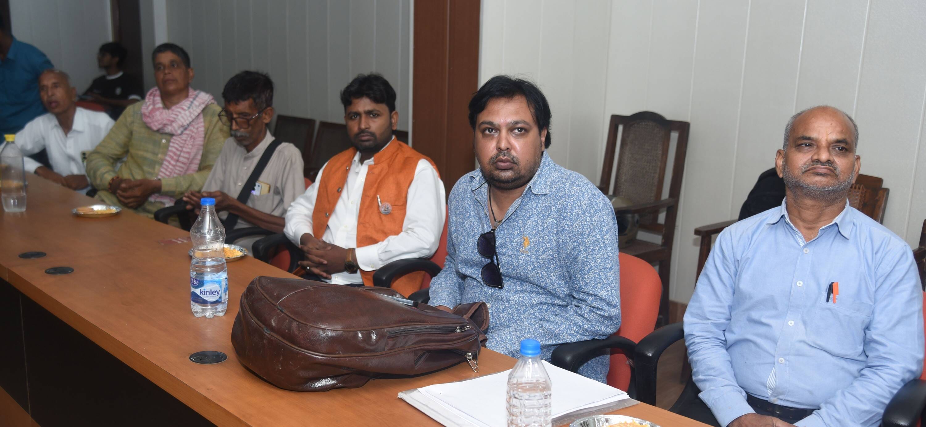 हजरतगंज स्थित नवचेतना केंद्र के सभागार में स्वतंत्रता सेनानी जन जागृति कल्याण संस्थान की ओर से हजरतगंज स्थित नवचेतना केंद्र के सभागार में स्वतंत्रता सेनानी जन जागृति कल्याण संस्थान की ओर से