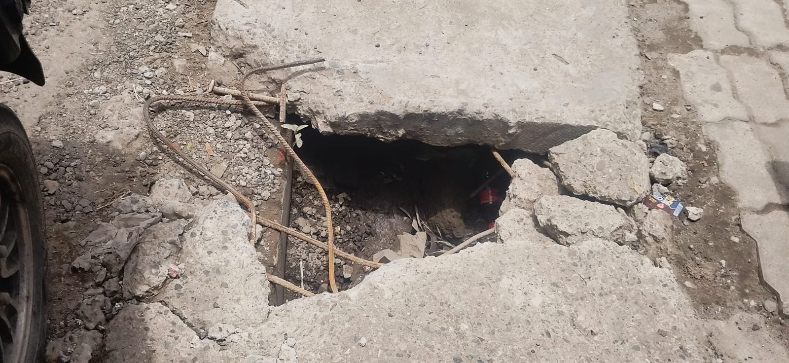 कुरुक्षेत्र। शहर के छोटा बाजार में कचरे से अटा नाला। संवाद कुरुक्षेत्र। शहर के छोटा बाजार में कचरे से अटा नाला। संवाद