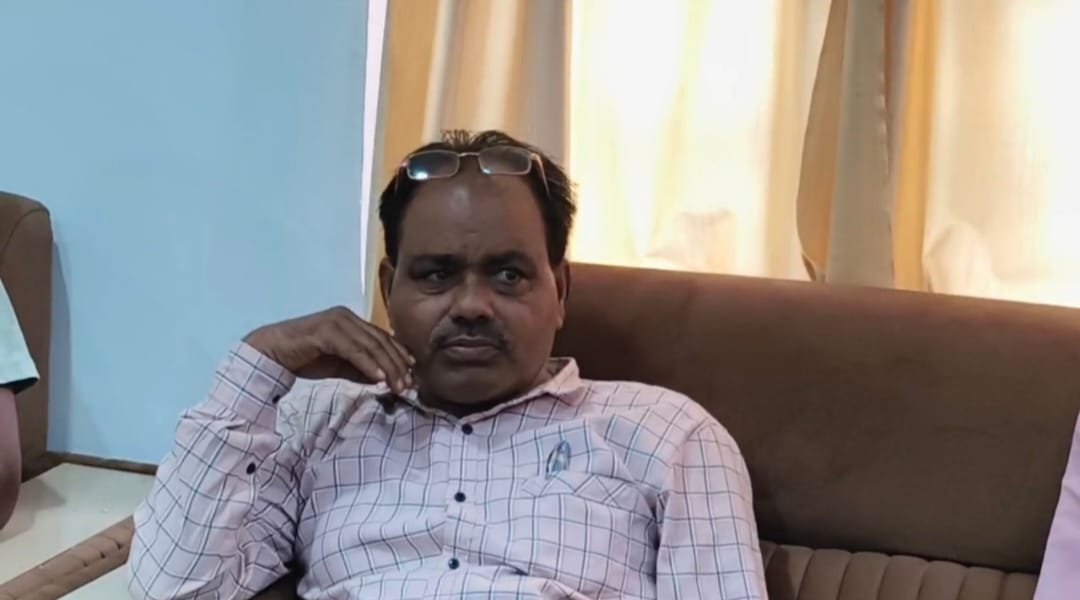 खुले मैदान मे लोकायुक्त पुलिस की बड़ी कार्रवाई खुले मैदान मे लोकायुक्त पुलिस की बड़ी कार्रवाई