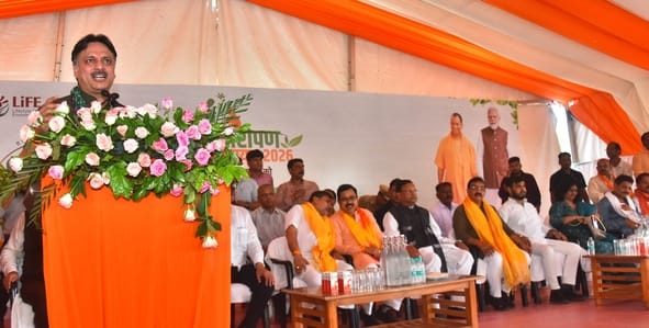 राजधानी में आम नागरिकों ने पौधरोपण कर अभियान को जनभागीदारी का उत्सव बना दिया। राजधानी में आम नागरिकों ने पौधरोपण कर अभियान को जनभागीदारी का उत्सव बना दिया।