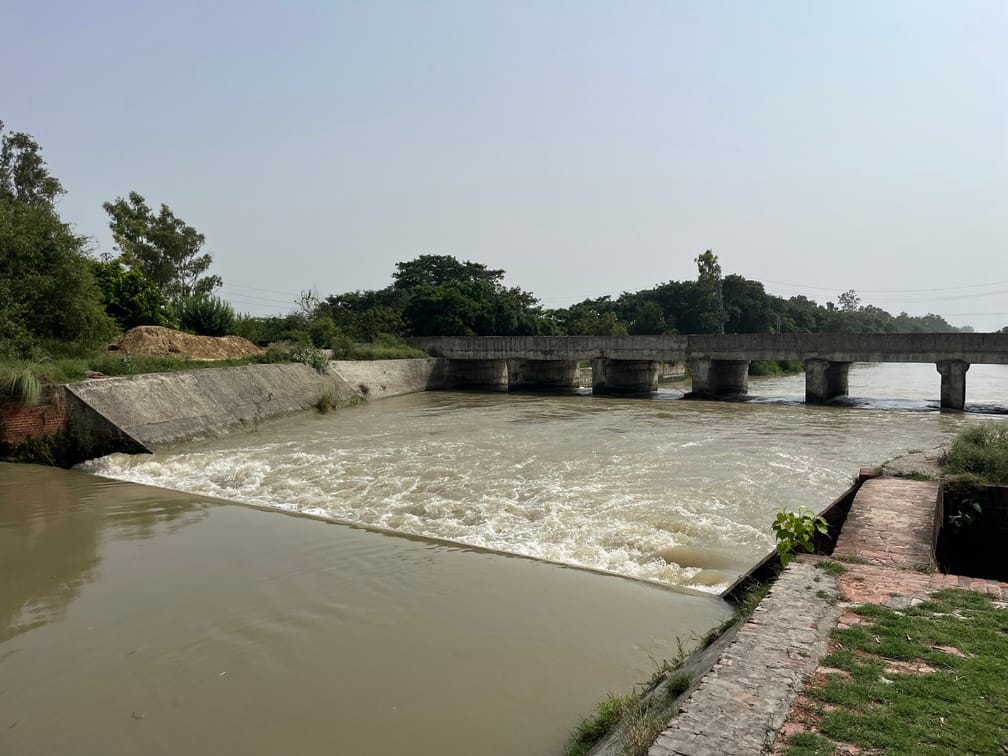 अधीक्षण अभियंता नीरज शर्मा। संवाद