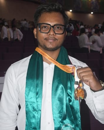 केजीएमयू के 22वें दीक्षांत समारोह में 1707 विद्यार्थियों को दी गईं उपाधियां
