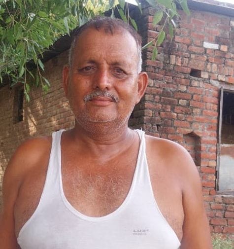भुमइया गांव में नल पानी भरने के लिए लगी लाइन। संवाद भुमइया गांव में नल पानी भरने के लिए लगी लाइन। संवाद