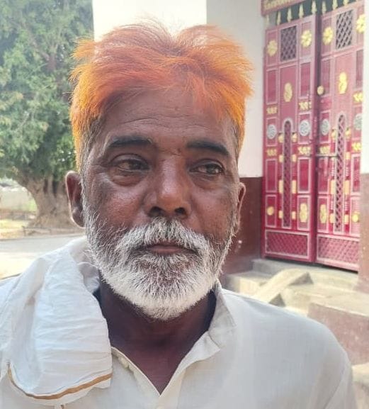 भुमइया गांव में नल पानी भरने के लिए लगी लाइन। संवाद भुमइया गांव में नल पानी भरने के लिए लगी लाइन। संवाद