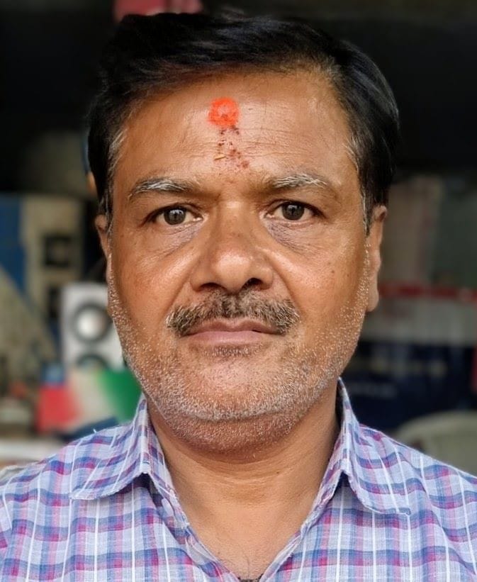 फोटो-20-स्टेशन के इसी प्लेट फार्म नंबर छह की तरफ टिकट घर और प्रवेशद्वार बनाने की है मांग। संवाद फोटो-20-स्टेशन के इसी प्लेट फार्म नंबर छह की तरफ टिकट घर और प्रवेशद्वार बनाने की है मांग। संवाद