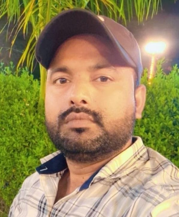 फोटो-30- कानपुर-लखनऊ हाईवे से गुजरते वाहन। संवाद फोटो-30- कानपुर-लखनऊ हाईवे से गुजरते वाहन। संवाद
