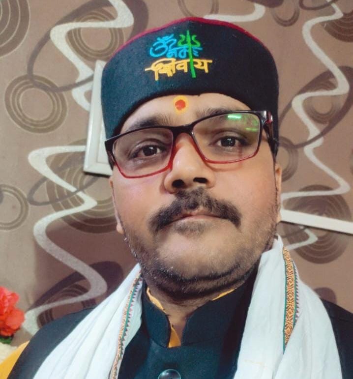 ग्रेनो वेस्ट के रोजा स्थित साई गार्डन सोसाइटी के बाहर मुख्य सड़क पर जमा पानी। स्रोत निवासी ग्रेनो वेस्ट के रोजा स्थित साई गार्डन सोसाइटी के बाहर मुख्य सड़क पर जमा पानी। स्रोत निवासी
