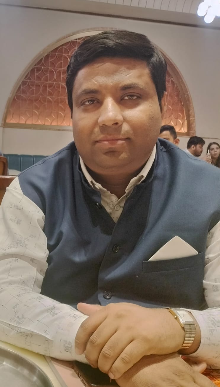 ग्रेनो वेस्ट स्थित एटीएस होमक्राफ्ट नोबिलिटी सोसाइटी के बाहर बनने वाली 24 मीटर चौड़ी सड़क अधूरी ग्रेनो वेस्ट स्थित एटीएस होमक्राफ्ट नोबिलिटी सोसाइटी के बाहर बनने वाली 24 मीटर चौड़ी सड़क अधूरी