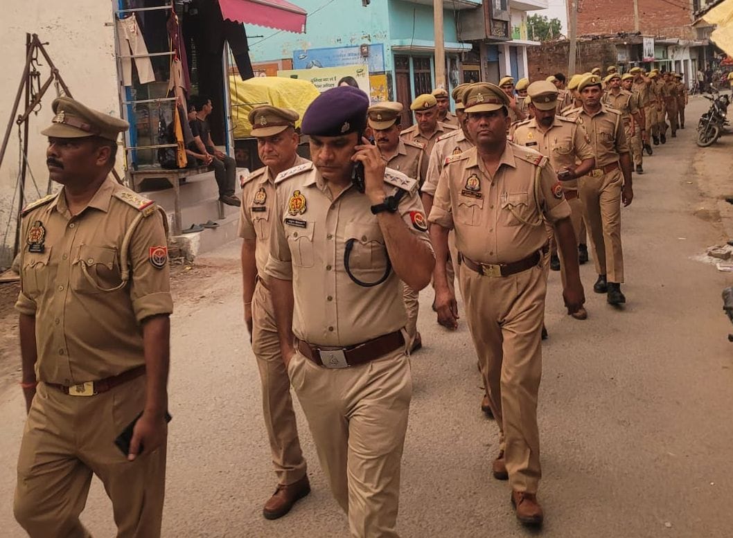 वजीरगंज के सैदपुर में मंगलवार को बंद दुकाने। संवाद वजीरगंज के सैदपुर में मंगलवार को बंद दुकाने। संवाद