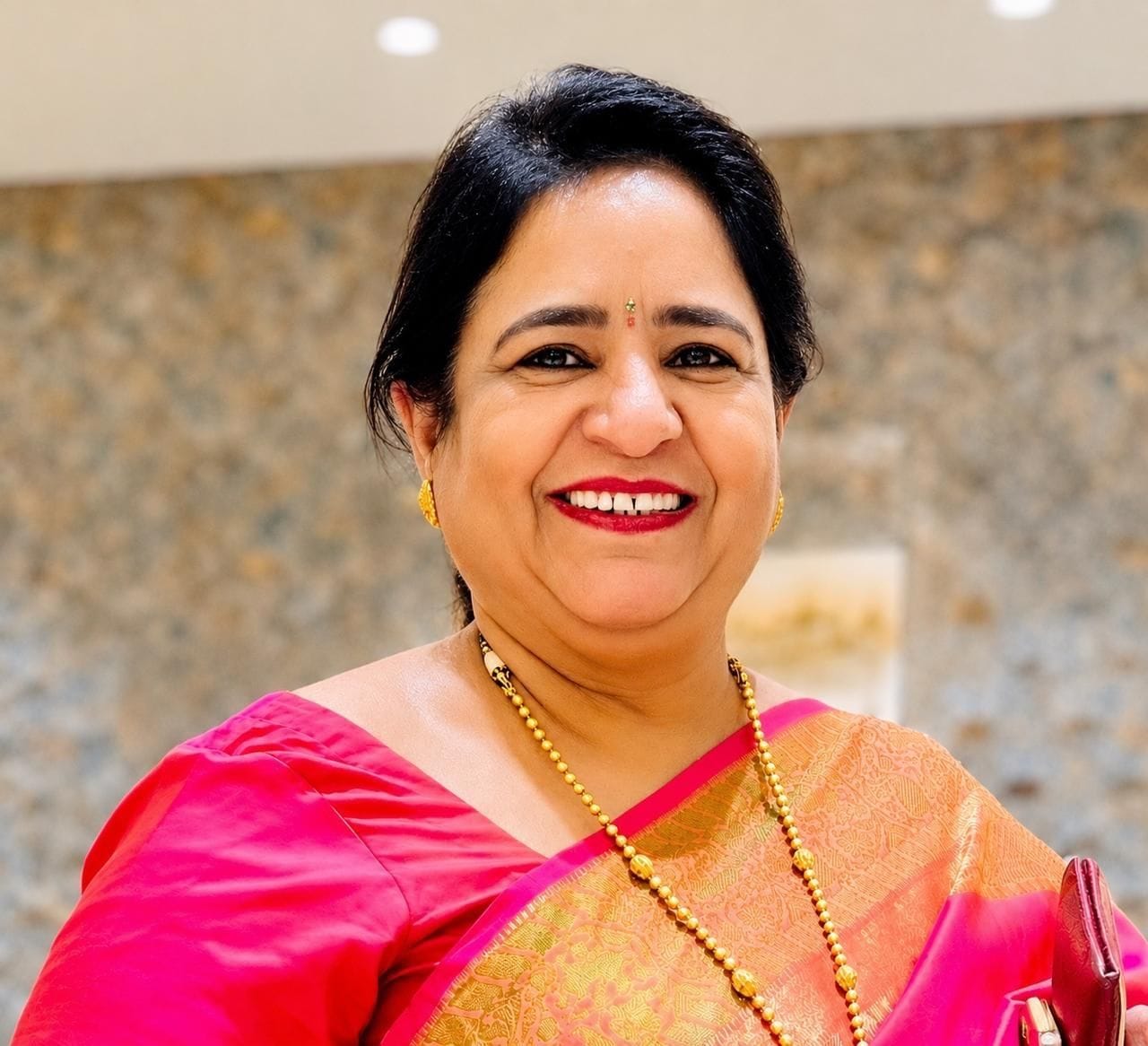 41-अभियान से जुड़कर सीड बॉल दान करतीं श्री दयाचंद आर्य स्वतंत्रता सेनानी राजकीय कन्या वरिष्ठ म 41-अभियान से जुड़कर सीड बॉल दान करतीं श्री दयाचंद आर्य स्वतंत्रता सेनानी राजकीय कन्या वरिष्ठ म