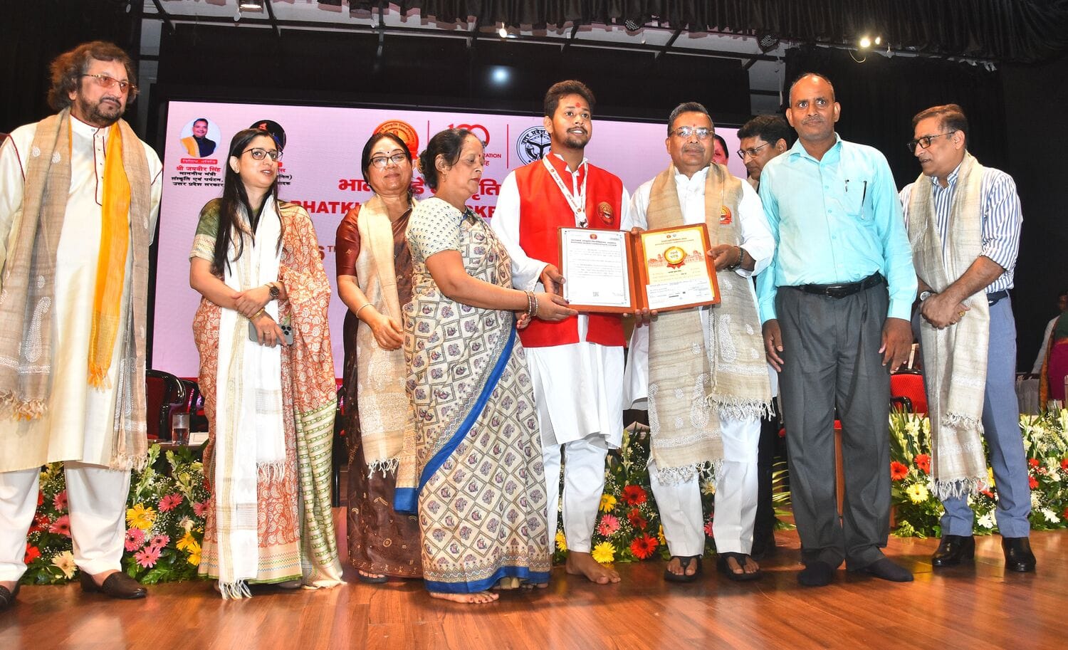 भातखंडे विवि के दीक्षांत समारोह में मेधावियों का सम्मान हुआ। 