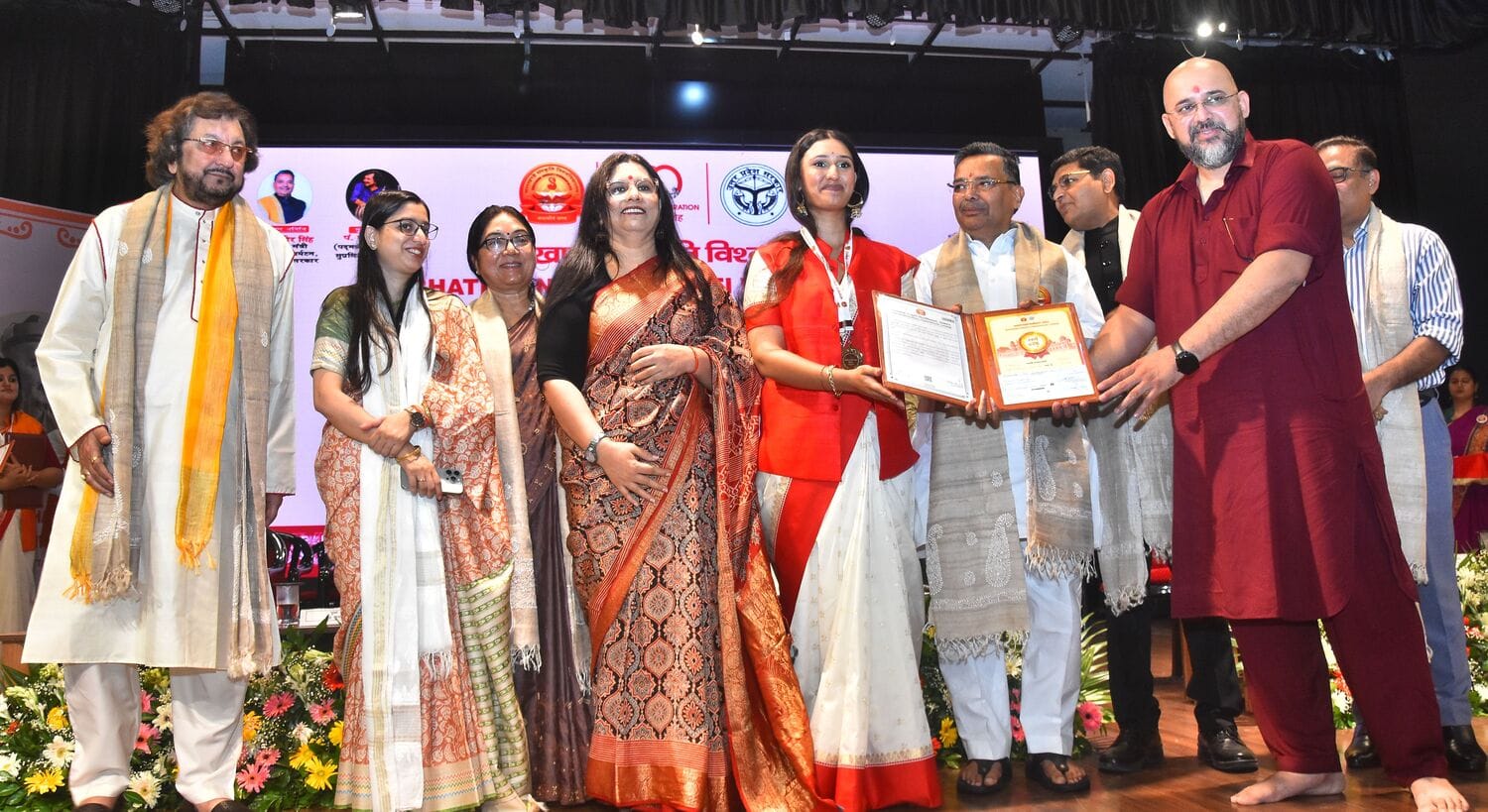 भातखंडे विवि के दीक्षांत समारोह में मेधावियों का सम्मान हुआ। 