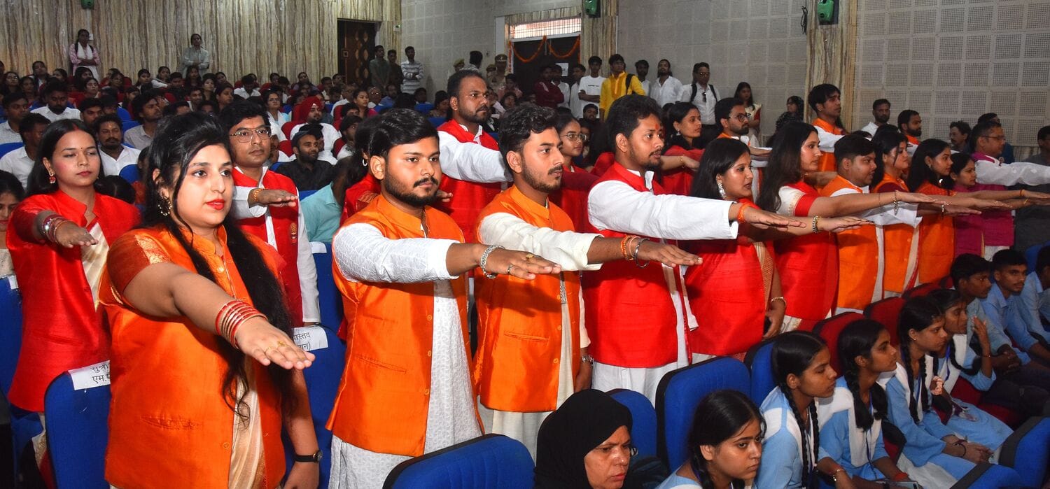 भातखंडे विवि के दीक्षांत समारोह में मेधावियों का सम्मान हुआ। 