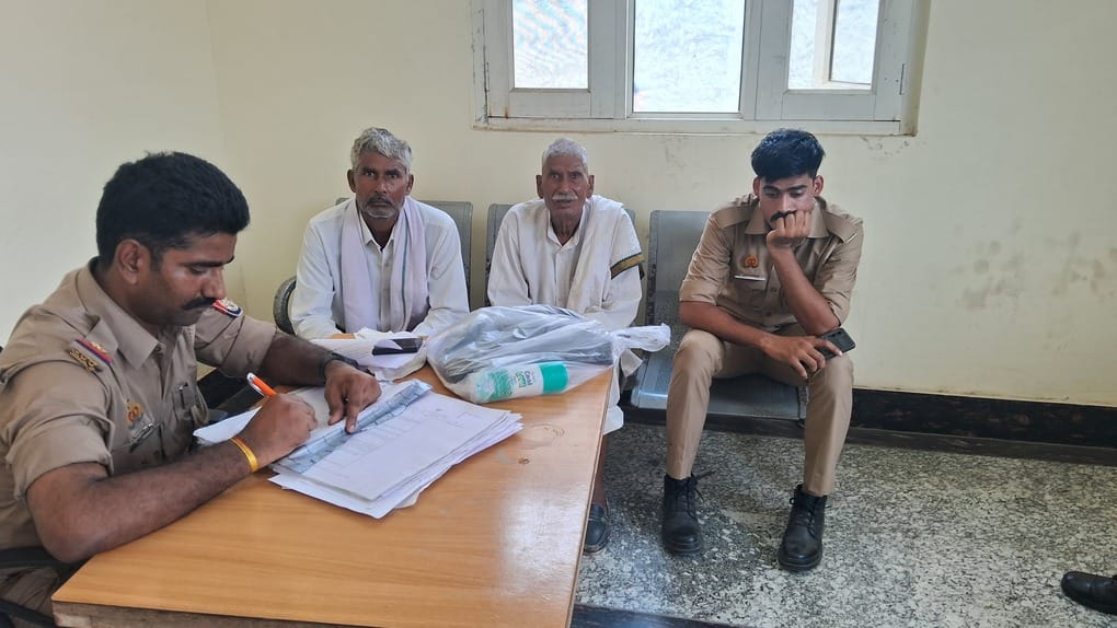 औरंगाबाद से मृतक सिपाही सुधीर ठाकुर का फाइल फोटो। औरंगाबाद से मृतक सिपाही सुधीर ठाकुर का फाइल फोटो।