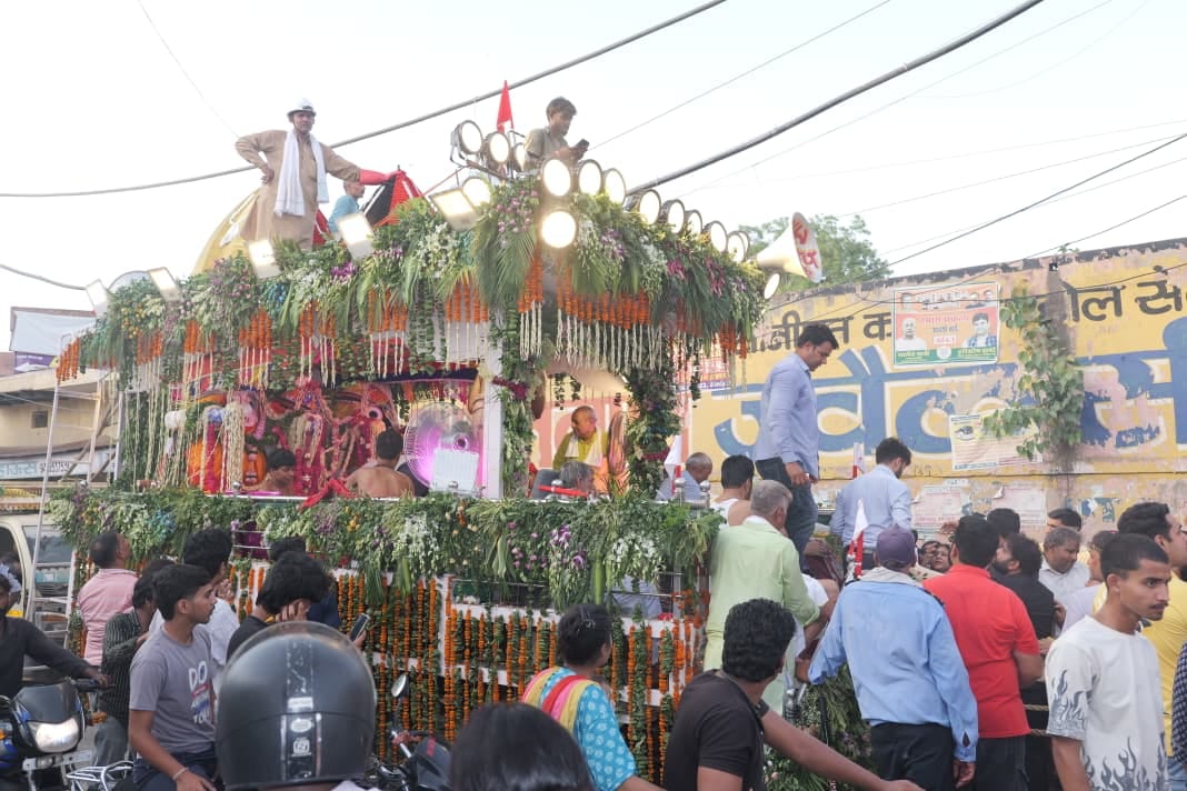 फोटो : सोनीपत में नगर भ्रमण के लिए मंदिर से निकलते भगवान जगन्नाथ। स्रोत: आयोजक फोटो : सोनीपत में नगर भ्रमण के लिए मंदिर से निकलते भगवान जगन्नाथ। स्रोत: आयोजक