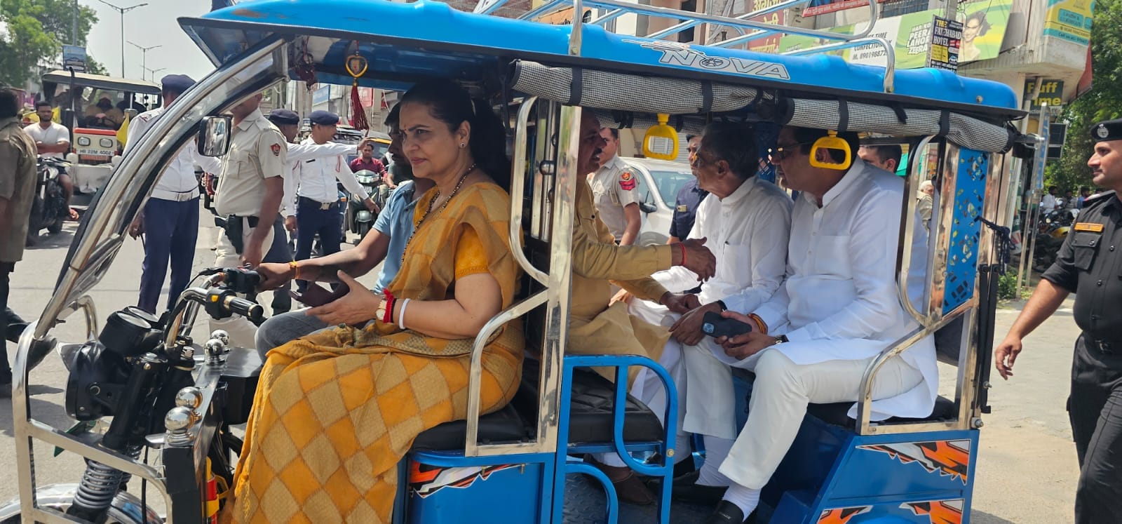 फतेहाबाद। लघु सचिवालय स्थित डीपीआरसी हॉल में आयोजित कार्यक्रम के दौरान पीएम ग्रामीण आवास योजना फतेहाबाद। लघु सचिवालय स्थित डीपीआरसी हॉल में आयोजित कार्यक्रम के दौरान पीएम ग्रामीण आवास योजना
