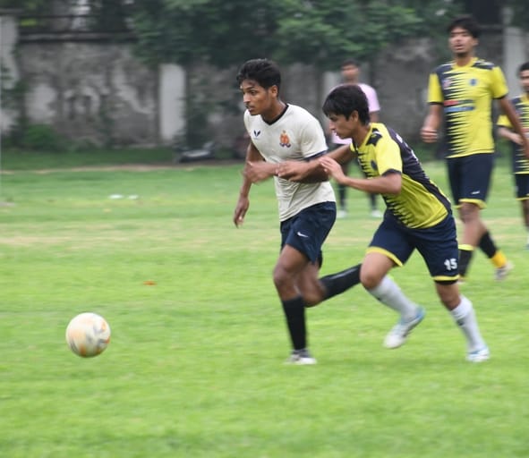 जिला फुटबॉल लीग में यूपी पुलिस और एलडीए ने जीते मुकाबले जिला फुटबॉल लीग में यूपी पुलिस और एलडीए ने जीते मुकाबले