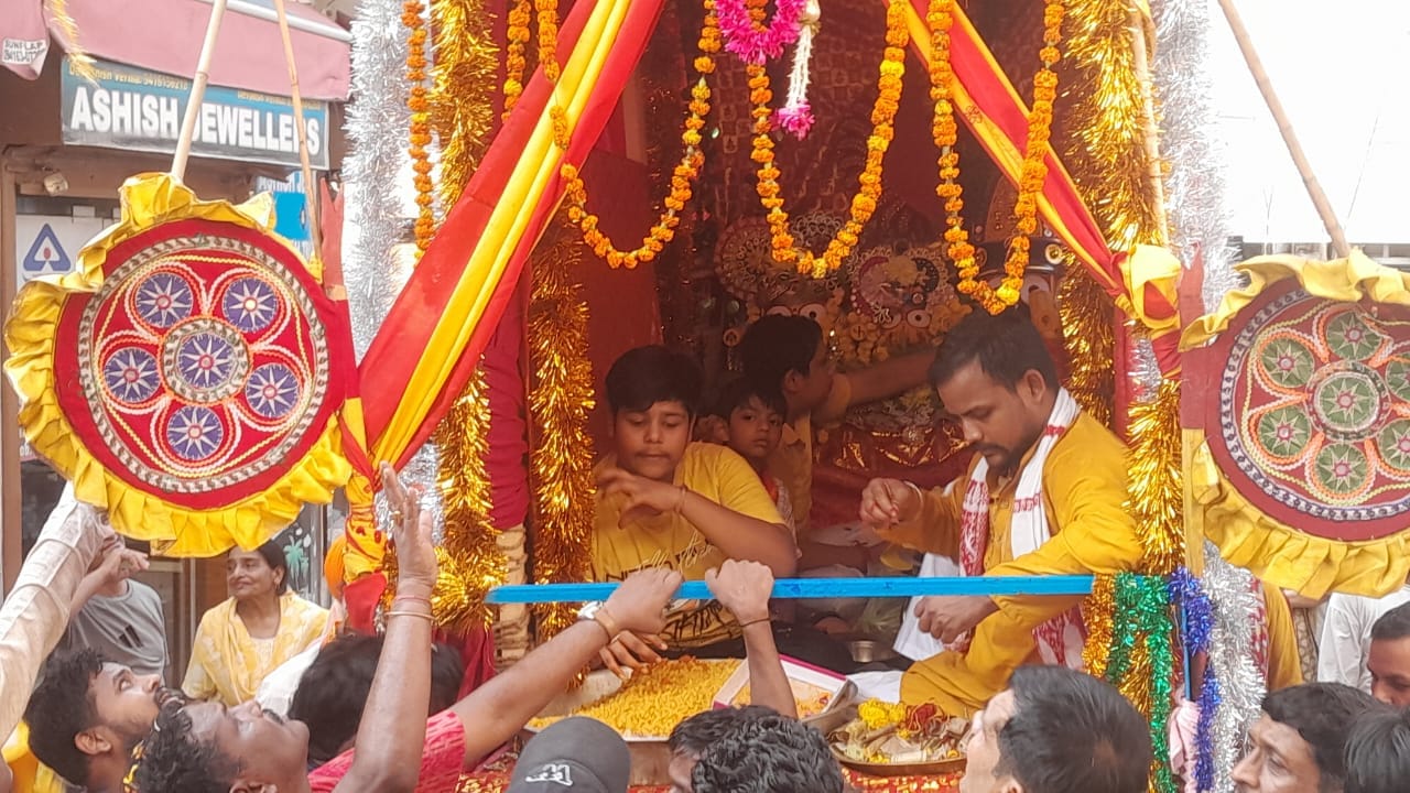नारायणगढ़ में निकली भगवान जगन्नाथ रथ यात्रा के दौरान मौजूद क्षेत्रवासी। प्रवक्ता नारायणगढ़ में निकली भगवान जगन्नाथ रथ यात्रा के दौरान मौजूद क्षेत्रवासी। प्रवक्ता