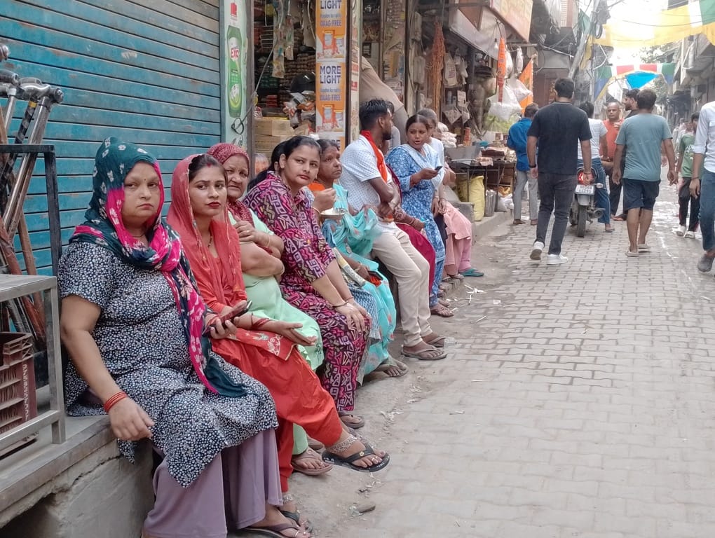 रथ यात्रा के दौरान उमड़ी भक्तों की भीड़। संवाद